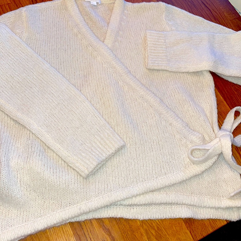 COS WINTER white wrap sweater